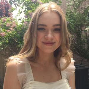 Meet your Posher, Claudia